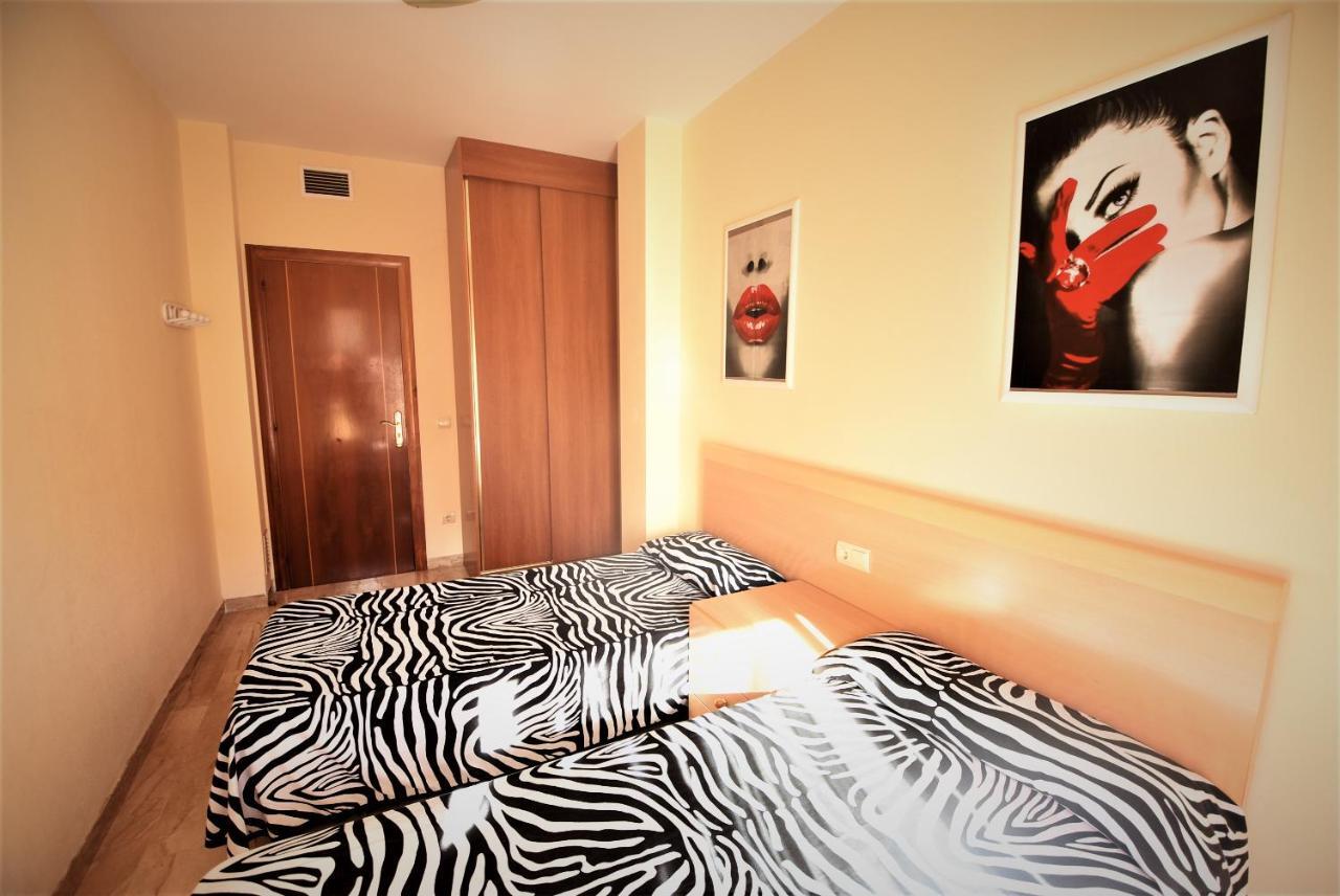 Apartamentos Sol Dorada Salou Kültér fotó